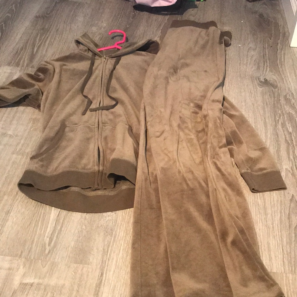 zip up and pants set